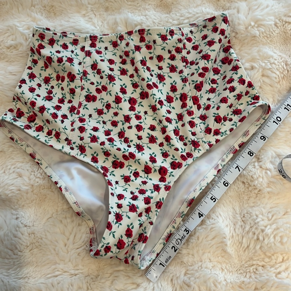 Reformation White/Red Floral High-Waisted Bikini Bottoms size XSmall - Picture 12 of 12